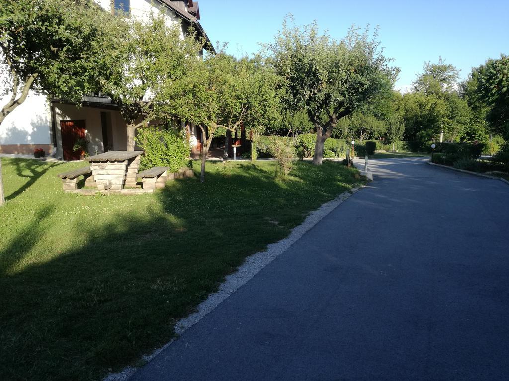 Guesthouse Sebalj Rakovica Exterior photo